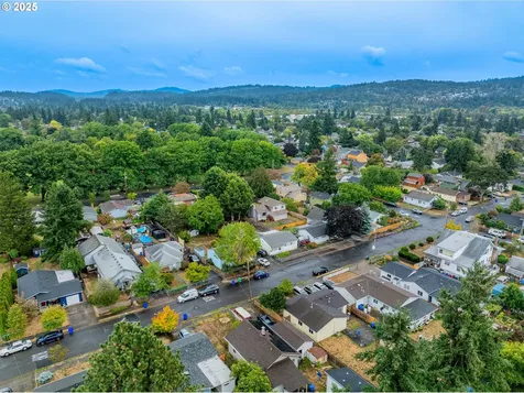 9913 SE Steele Street Portland OR 97266