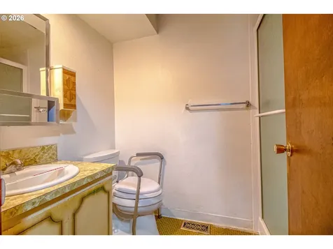 13722 SE Holgate Boulevard Portland OR 97236