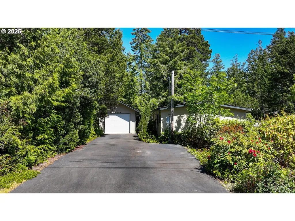 35025 The Glade Nehalem OR 97131