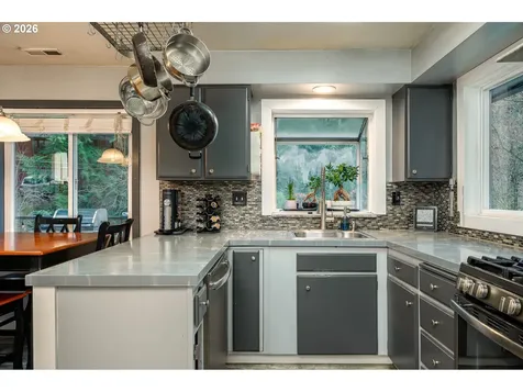 2685 SW 89th Avenue Portland OR 97225