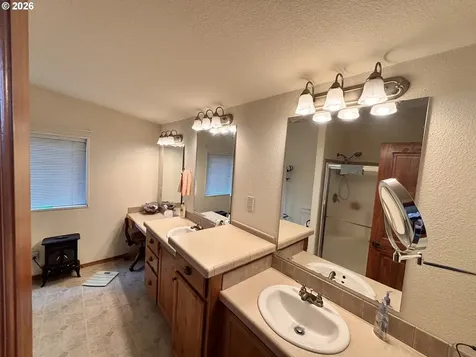 81897 Reavis Lane Enterprise OR 97828