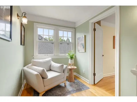 2726 NE 12th Avenue Portland OR 97212
