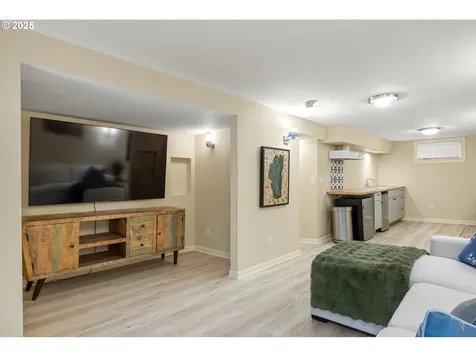 2726 NE 12th Avenue Portland OR 97212