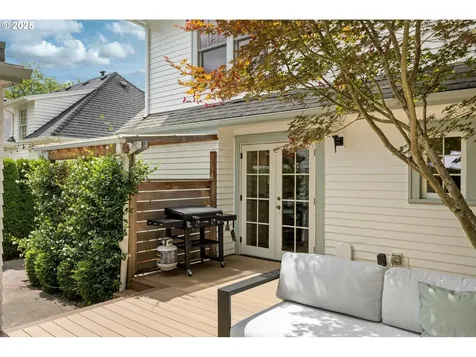 2726 NE 12th Avenue Portland OR 97212