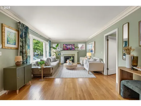 2726 NE 12th Avenue Portland OR 97212