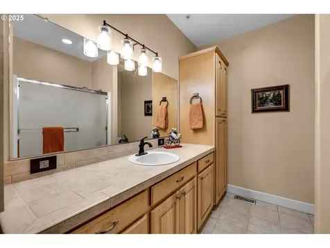 11407 NW 29th Avenue Vancouver WA 98685