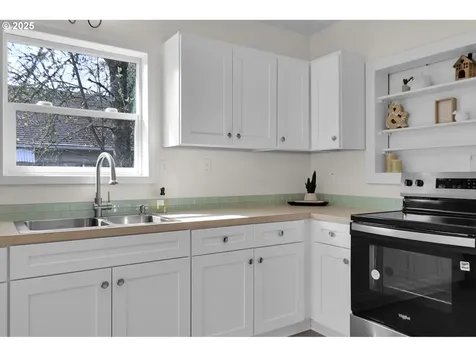 1258/1260 Van Buren Street Eugene OR 97402