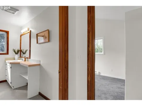 1258/1260 Van Buren Street Eugene OR 97402