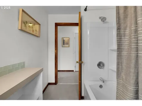 1258/1260 Van Buren Street Eugene OR 97402