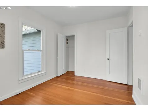 1258/1260 Van Buren Street Eugene OR 97402