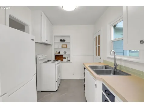 1258/1260 Van Buren Street Eugene OR 97402