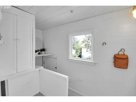 1258/1260 Van Buren Street Eugene OR 97402