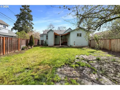 1258/1260 Van Buren Street Eugene OR 97402