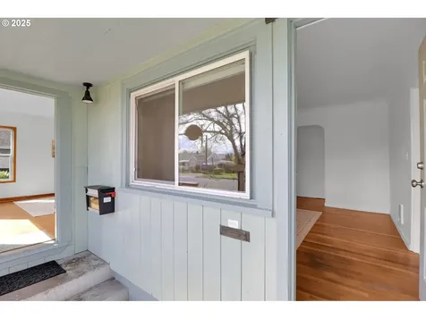 1258/1260 Van Buren Street Eugene OR 97402