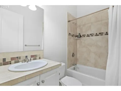 9941 NW Upton Court Portland OR 97229