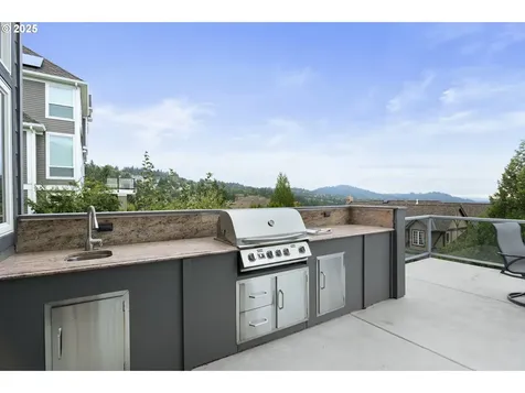 9941 NW Upton Court Portland OR 97229
