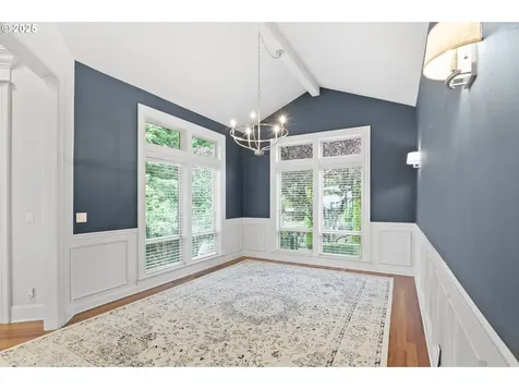 9941 NW Upton Court Portland OR 97229
