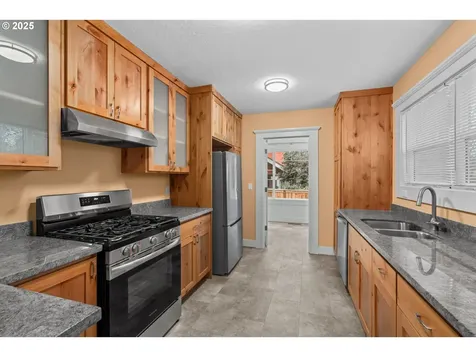 1010 Monroe Street Eugene OR 97402