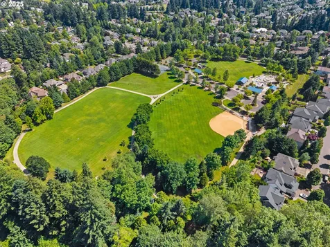 10420 SW Paulina Drive Tualatin OR 97062