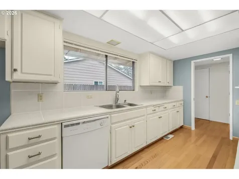 12325 SW King Richard Drive Portland OR 97224