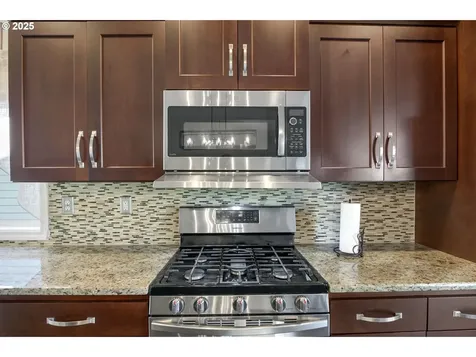 17063 SE Macanudo Street Damascus OR 97089