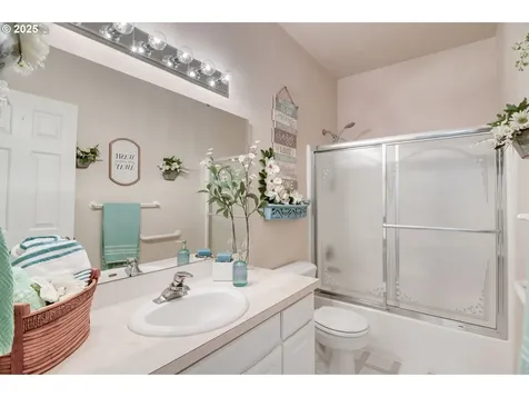17063 SE Macanudo Street Damascus OR 97089
