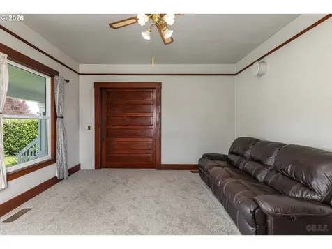 51738 SW Old Portland Road Scappoose OR 97056