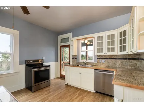 51738 SW Old Portland Road Scappoose OR 97056