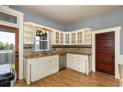 51738 SW Old Portland Road Scappoose OR 97056