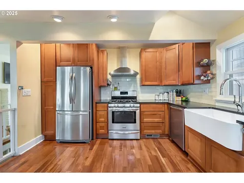 3835 SE Crystal Springs Boulevard Portland OR 97202