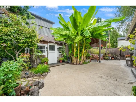 3835 SE Crystal Springs Boulevard Portland OR 97202
