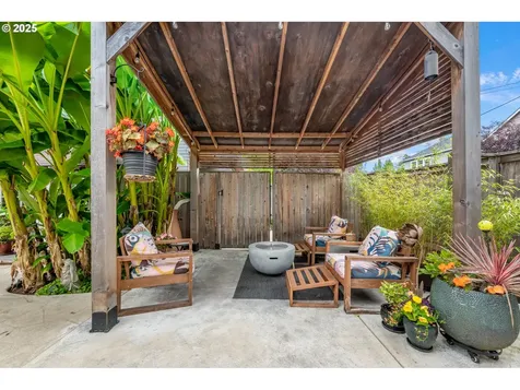 3835 SE Crystal Springs Boulevard Portland OR 97202