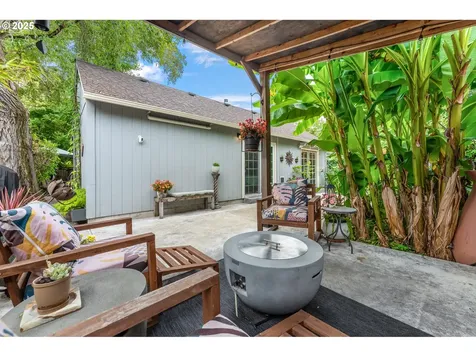 3835 SE Crystal Springs Boulevard Portland OR 97202