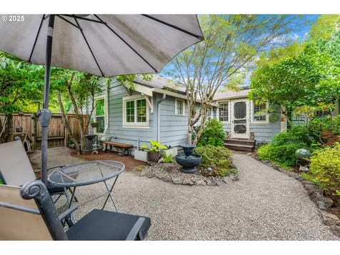 3835 SE Crystal Springs Boulevard Portland OR 97202