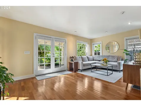 3835 SE Crystal Springs Boulevard Portland OR 97202