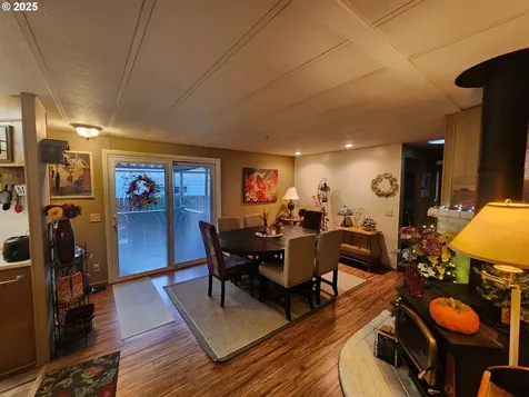 5422 Portland Road NE Salem OR 97305