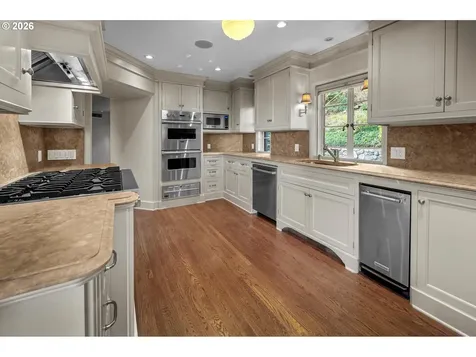 1490 SW Clifton Street Portland OR 97201
