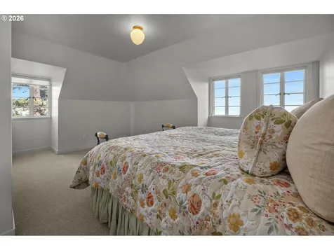 1490 SW Clifton Street Portland OR 97201