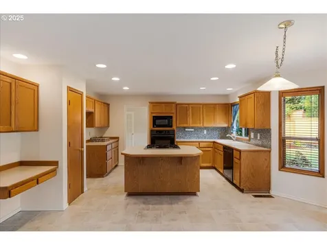 15355 SW Sandpiper Lane Beaverton OR 97007