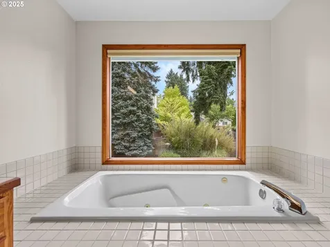 15355 SW Sandpiper Lane Beaverton OR 97007