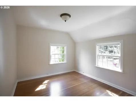 1808 NW Aspen Avenue Portland OR 97210