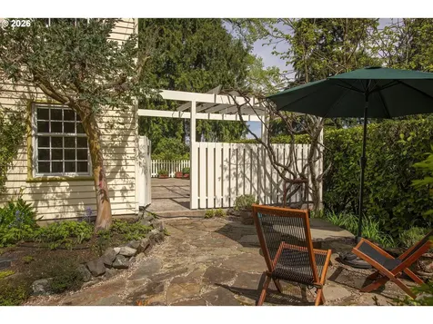 1808 NW Aspen Avenue Portland OR 97210