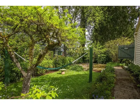 1808 NW Aspen Avenue Portland OR 97210