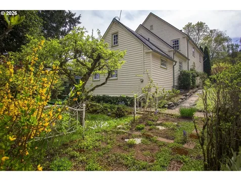 1808 NW Aspen Avenue Portland OR 97210