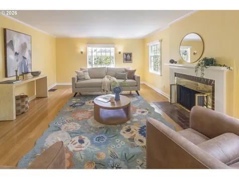 1808 NW Aspen Avenue Portland OR 97210