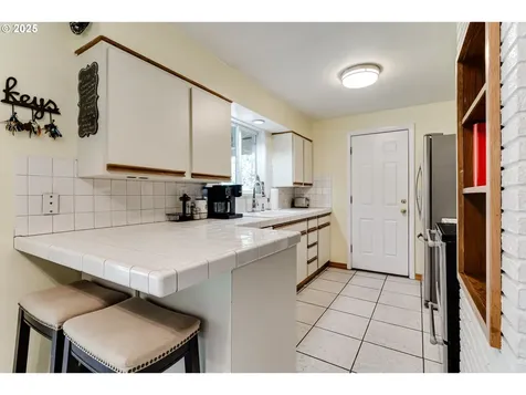 2706 Norkenzie Road Eugene OR 97408