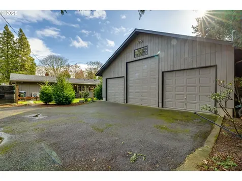 2706 Norkenzie Road Eugene OR 97408