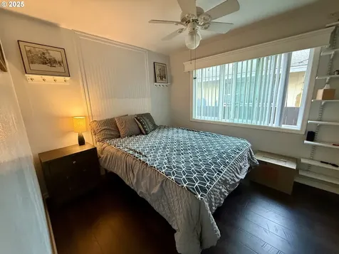 440 W Dartmouth Street Gladstone OR 97027