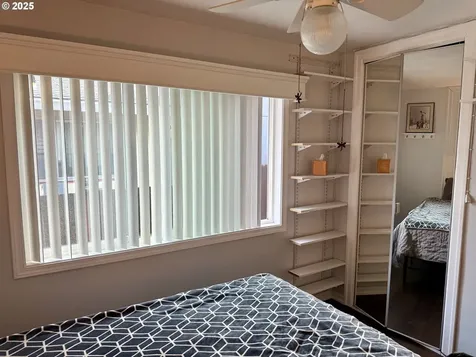 440 W Dartmouth Street Gladstone OR 97027