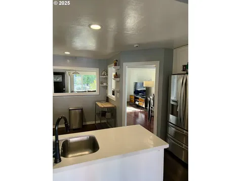 440 W Dartmouth Street Gladstone OR 97027